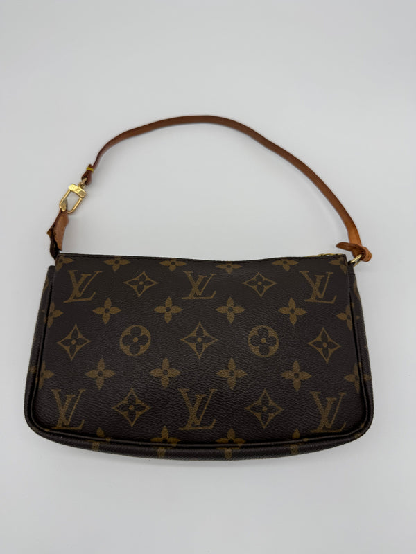 Louis Vuitton pochette accesoires