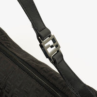 Fendi Bolso de Hombro Hobo Zucchino en Lona Negra