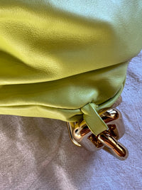 The Chain Pouch - Color Kiwi
