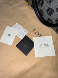 Loewe Bolso Amazona 36 Lona Anagrama | Segunda Mano | LUMË Vintage