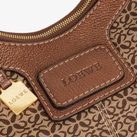 Bolso de Hombro Loewe New Road Hobo en Lona Anagram y Piel