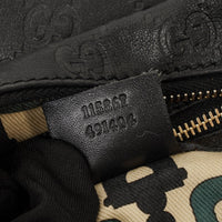 Gucci Bolso de Hombro Guccissima Horsebit Mediano en Piel Negra
