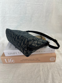 Bolso Christian Dior Pochette Trotter en Lona Oblique Azul Marino