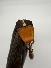Louis Vuitton pochette accesoires