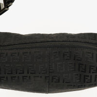 Fendi Bolso de Hombro Hobo Zucchino en Lona Negra