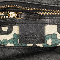 Gucci Bolso de Hombro Guccissima Horsebit Mediano en Piel Negra