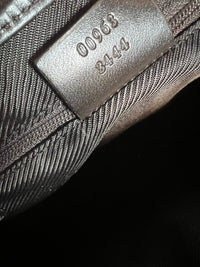 Gucci Jackie Medium en Lona GG Supreme con Tribanda Web y Piel