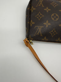 Louis Vuitton pochette accesoires Monogram
